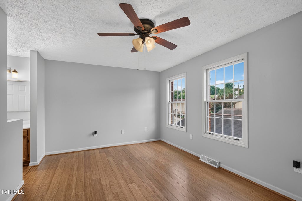Photo of 806 Crosscreek Drive #806, Abingdon, VA 24210 (MLS # 9999547)