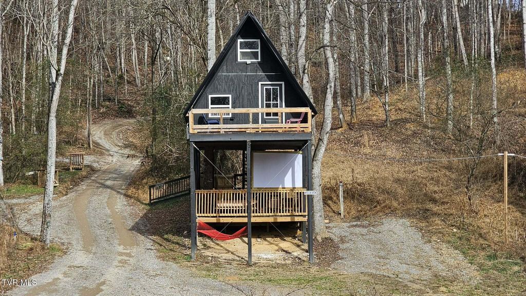 Photo of 290 Spyglass Drive, Jonesville, VA 24263 (MLS # 9989117)