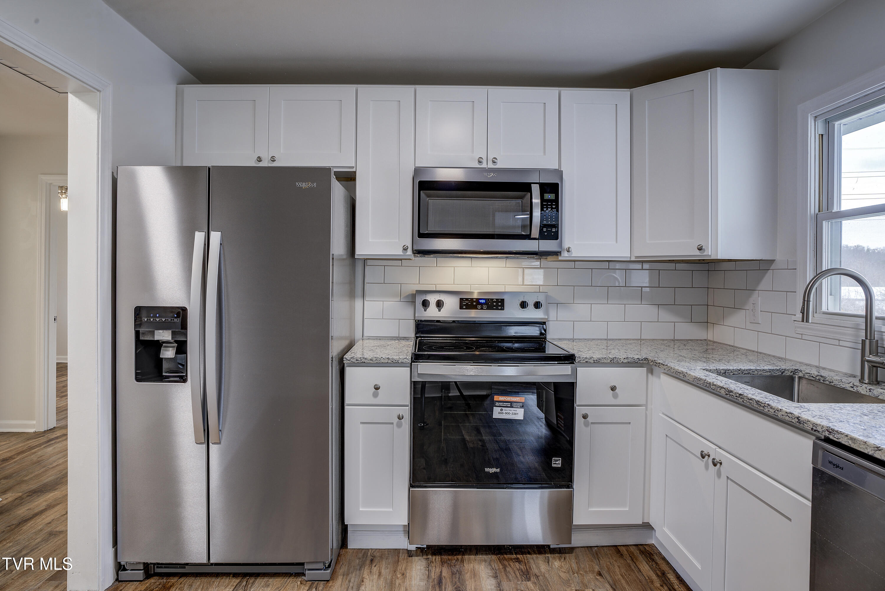 932 East Mountain View Road