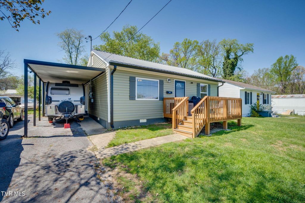 Photo of 715 North Street, Johnson City, TN 37604 (MLS # 9993527)