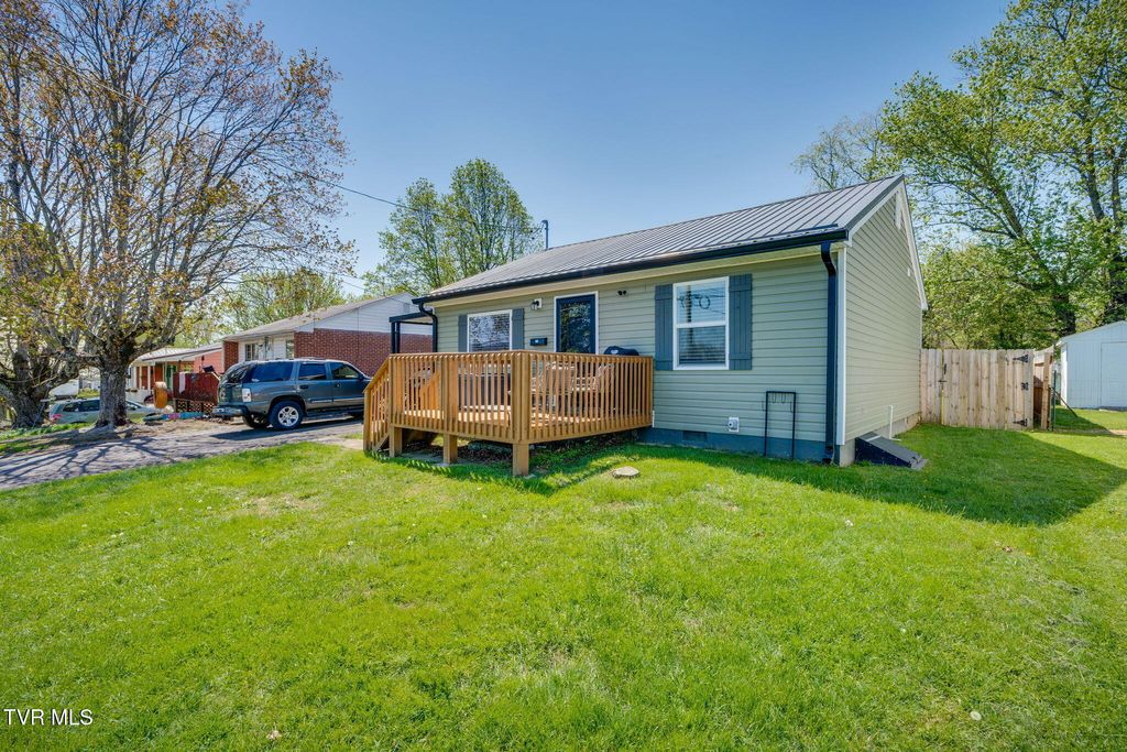 Photo of 715 North Street, Johnson City, TN 37604 (MLS # 9993527)