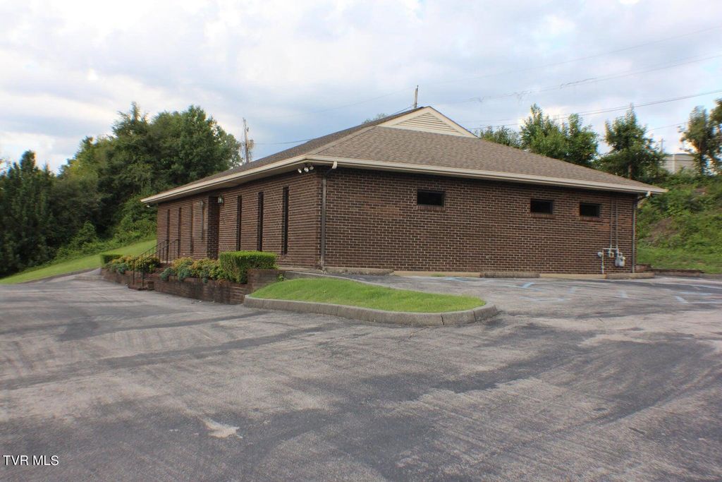 Photo of 1637 Eastman Road, Kingsport, TN 37660 (MLS # 9972453)