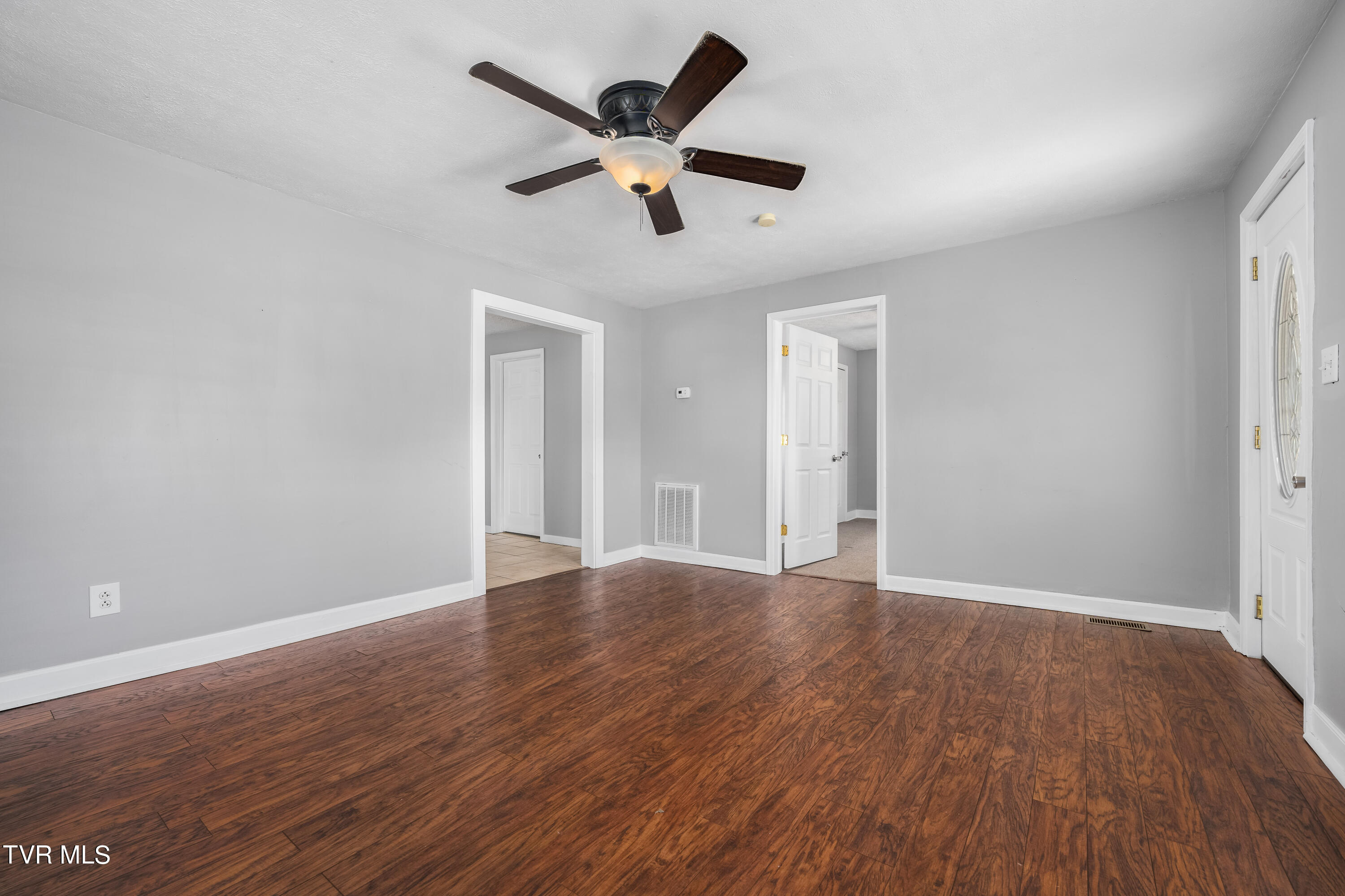 Johnson City, Tennessee 37601, United States, 2 Bedrooms Bedrooms, ,1 BathroomBathrooms,Residential,Pending,36016