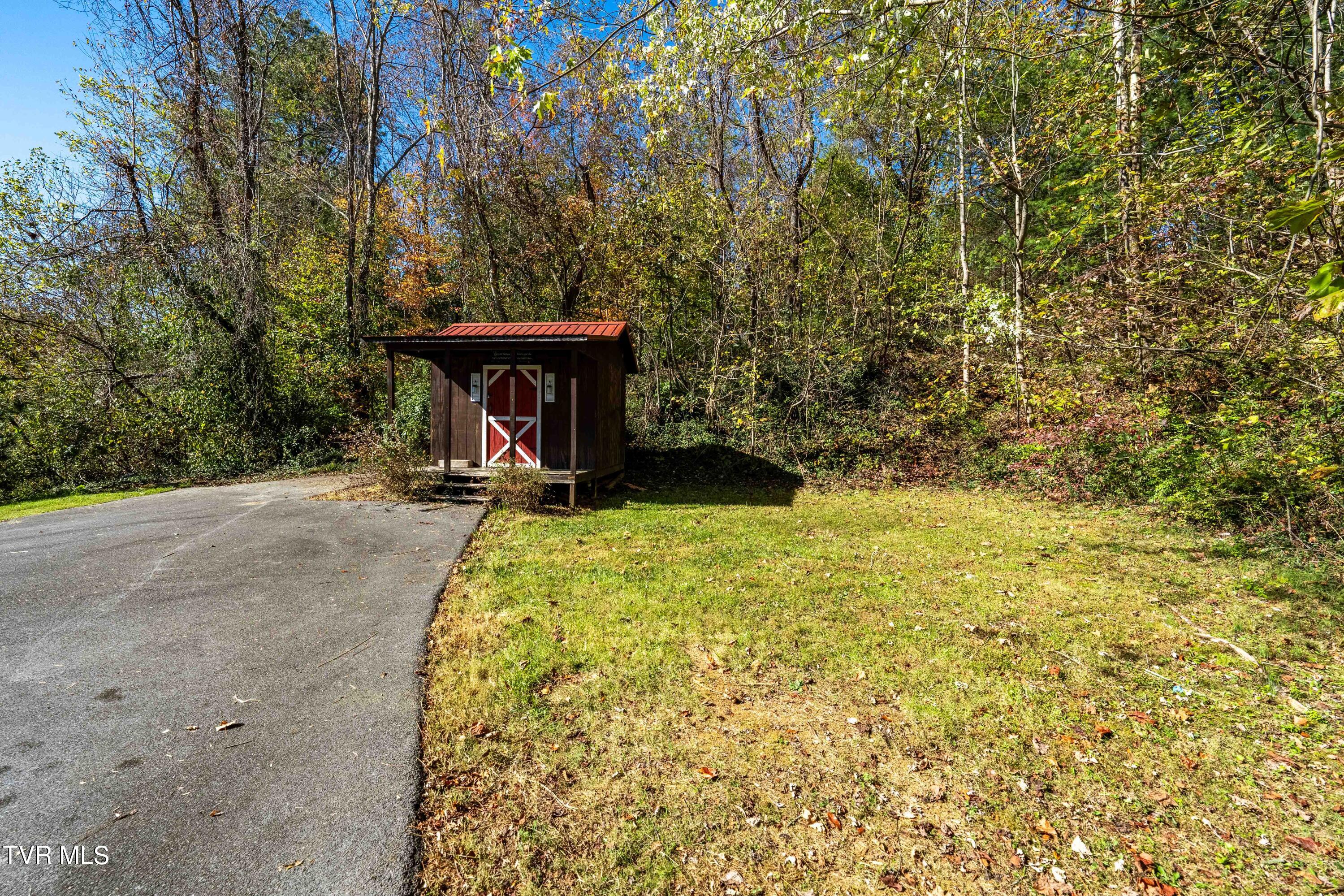 Johnson City, Tennessee 37601, United States, 2 Bedrooms Bedrooms, ,1 BathroomBathrooms,Residential,Pending,36016