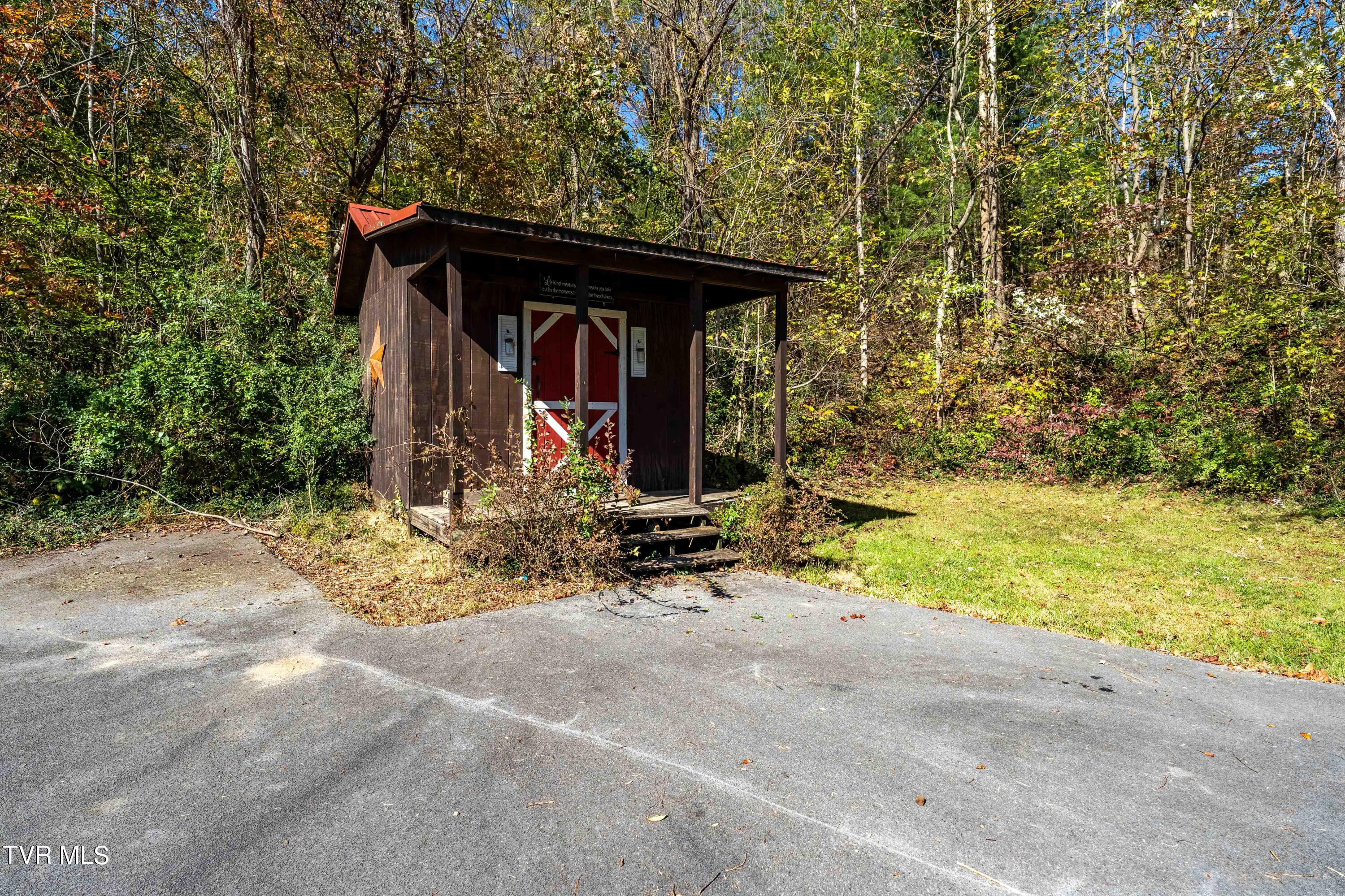 Johnson City, Tennessee 37601, United States, 2 Bedrooms Bedrooms, ,1 BathroomBathrooms,Residential,Pending,36016