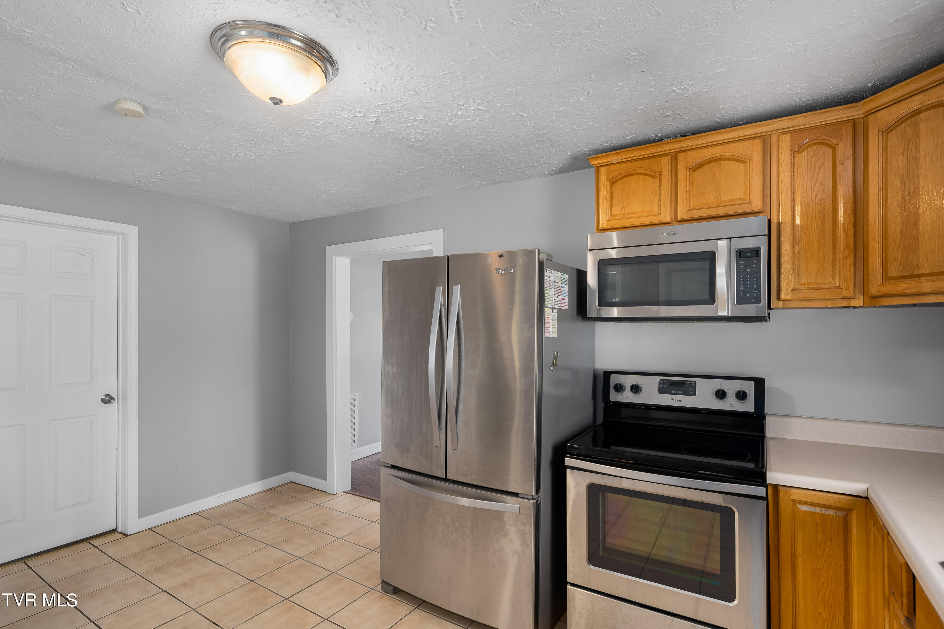 Johnson City, Tennessee 37601, United States, 2 Bedrooms Bedrooms, ,1 BathroomBathrooms,Residential,Pending,36016