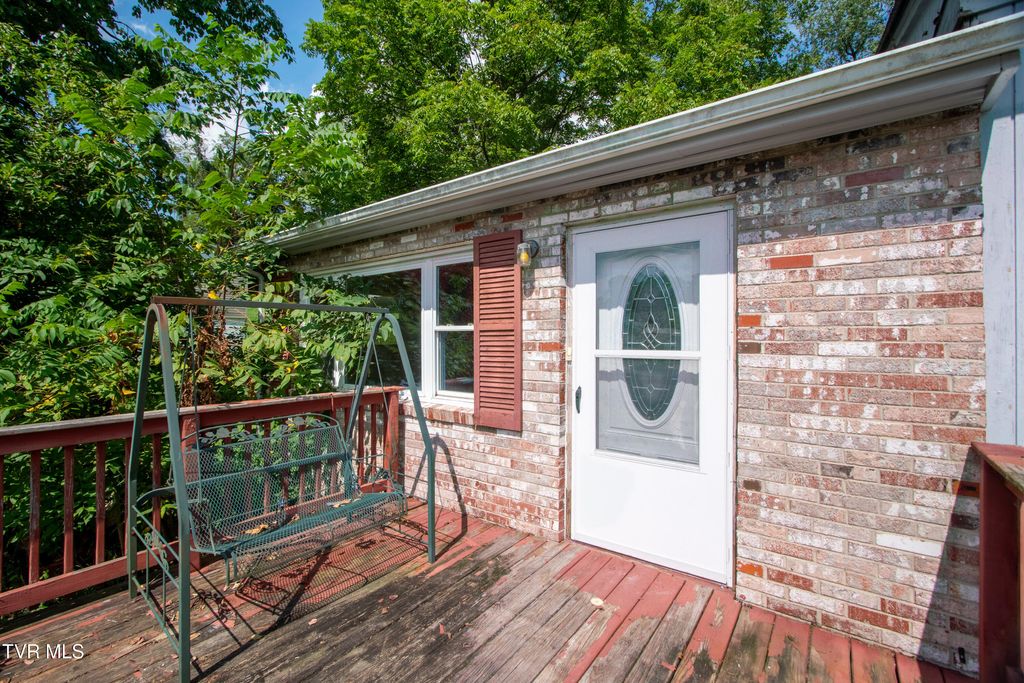 Photo of 116 Eastside Drive, Bristol, TN 37620 (MLS # 9990771)