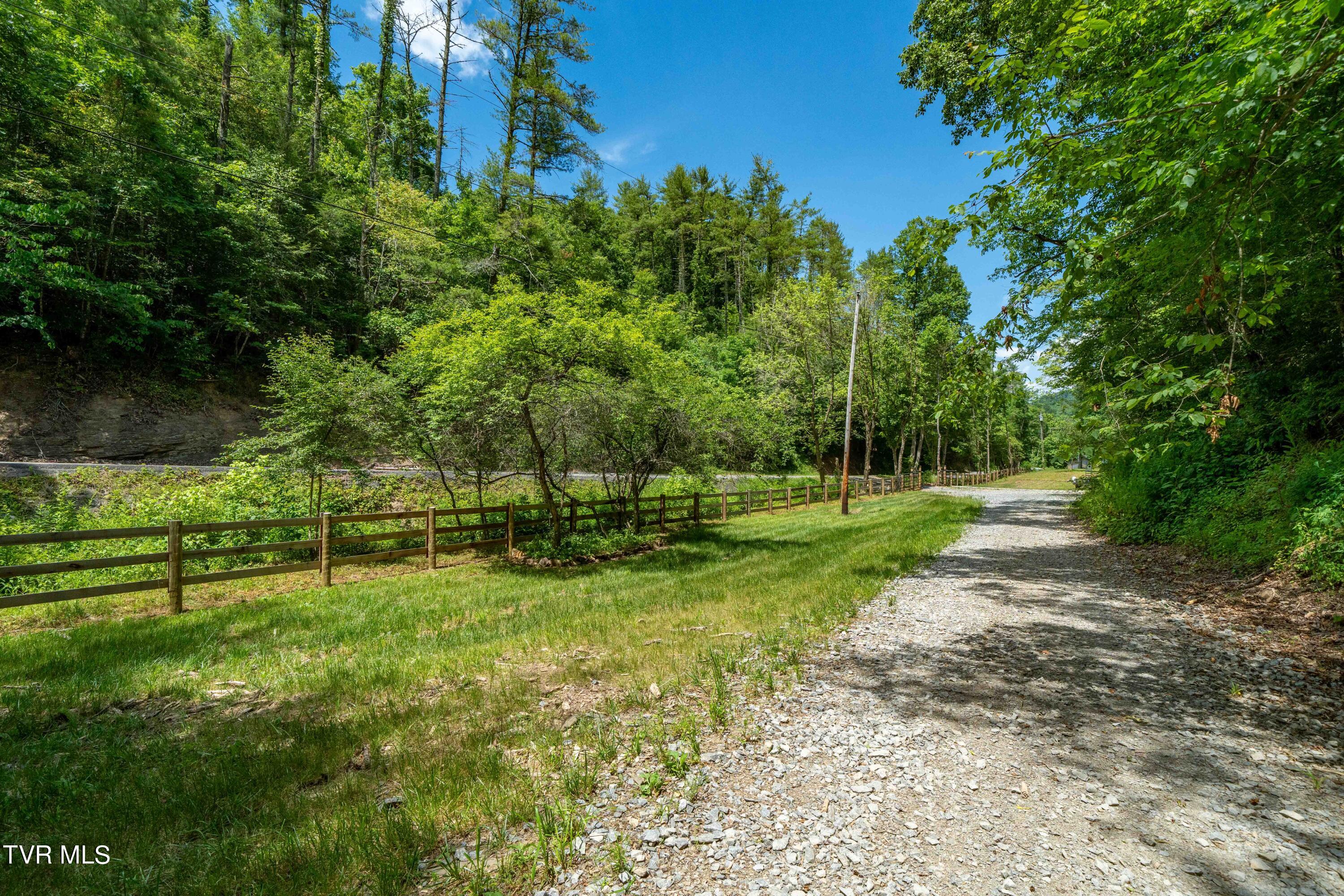 937 Troublesome Hollow Road Road, Bluff City, Tennessee image 29