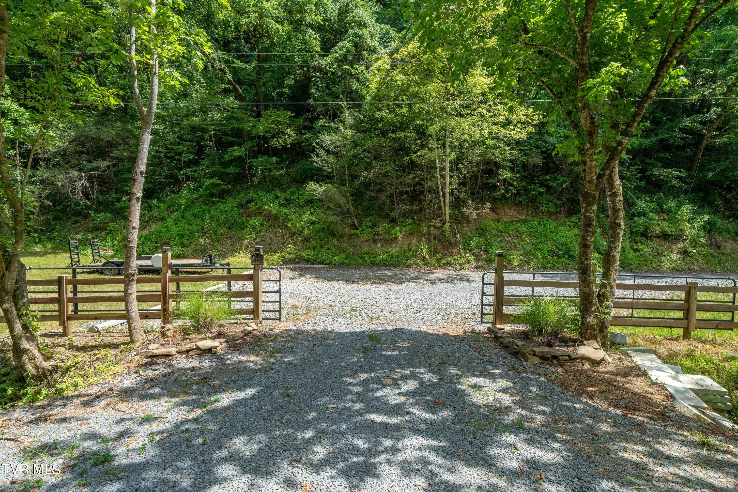 937 Troublesome Hollow Road Road, Bluff City, Tennessee image 24