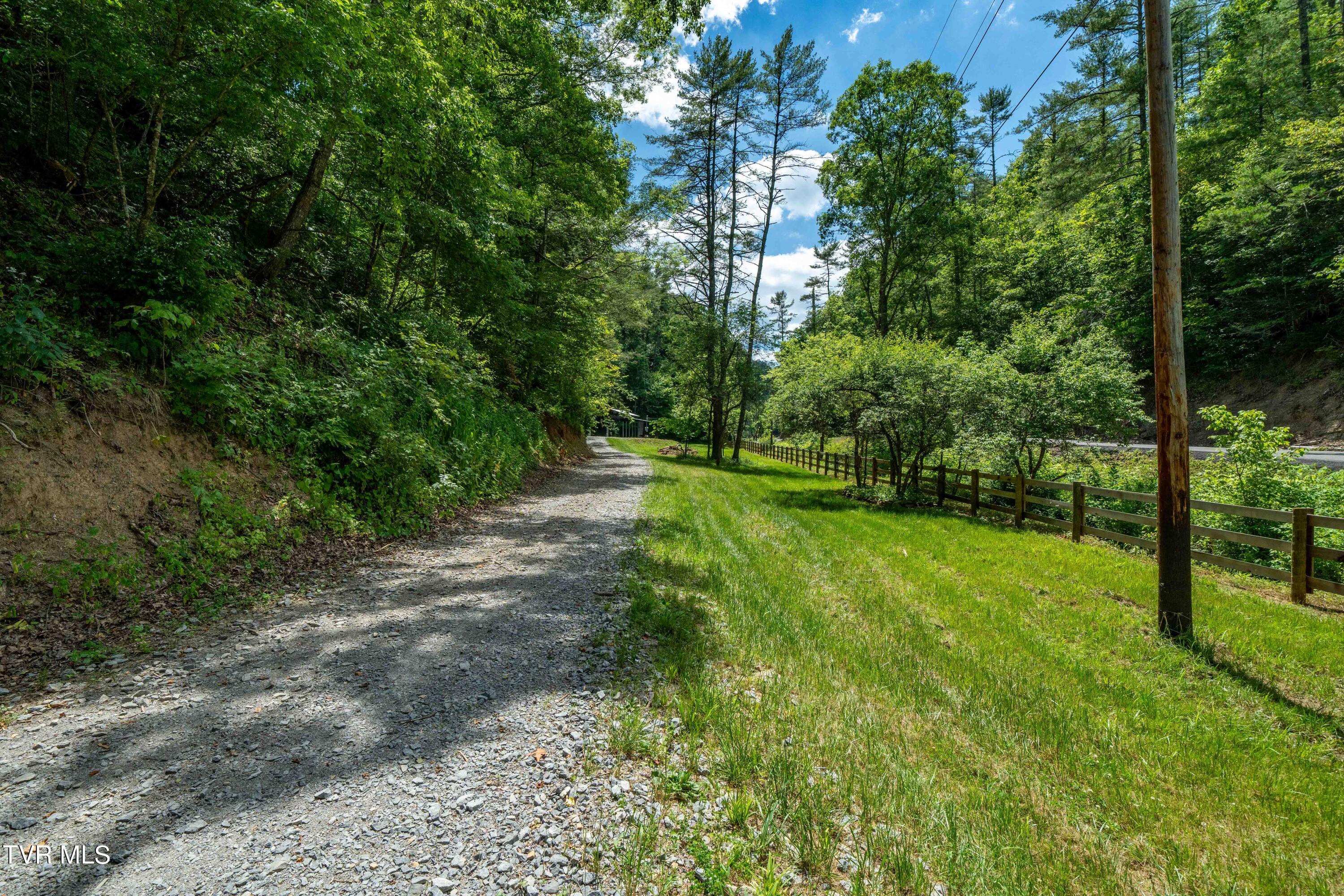 937 Troublesome Hollow Road Road, Bluff City, Tennessee image 28