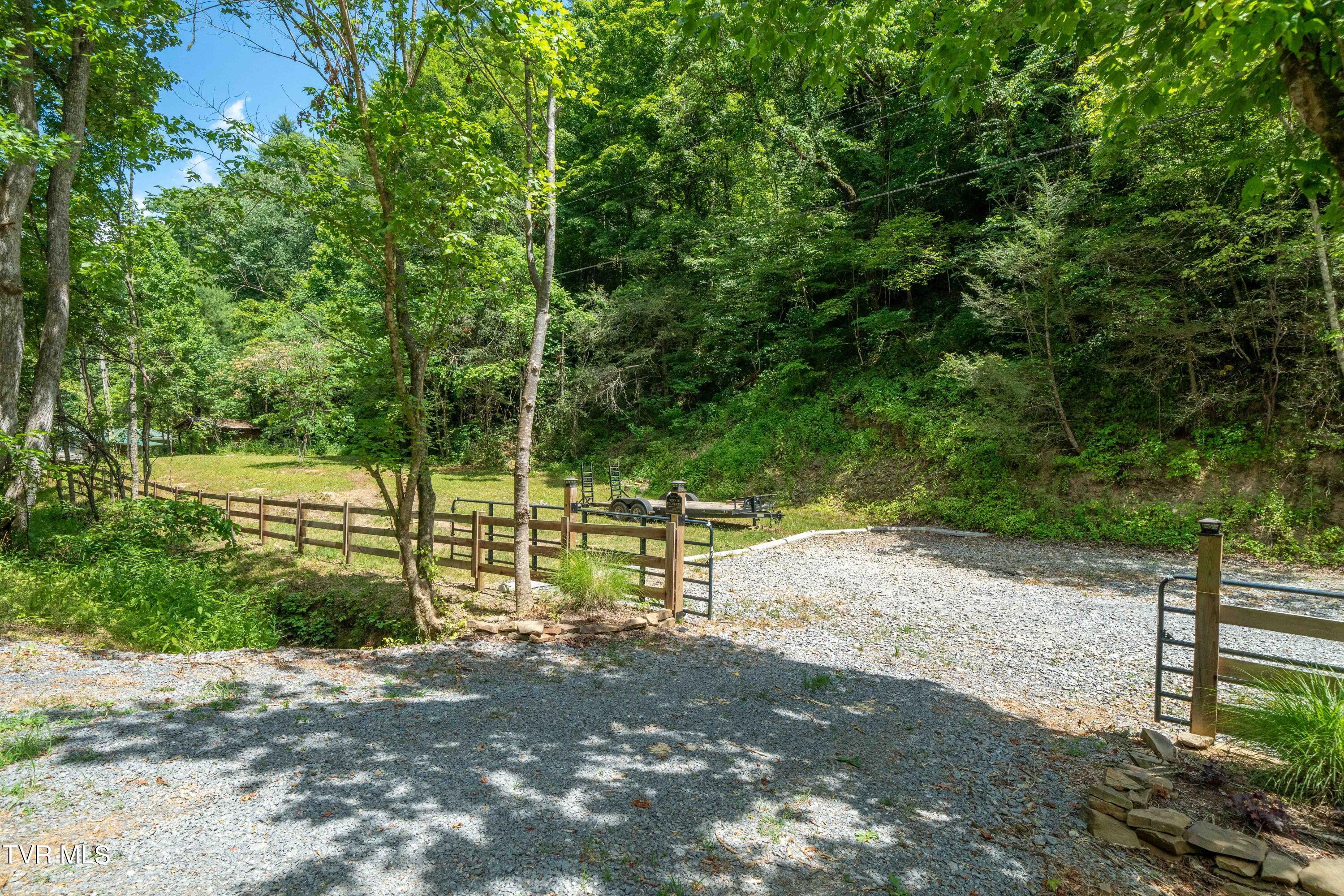 937 Troublesome Hollow Road Road, Bluff City, Tennessee image 25