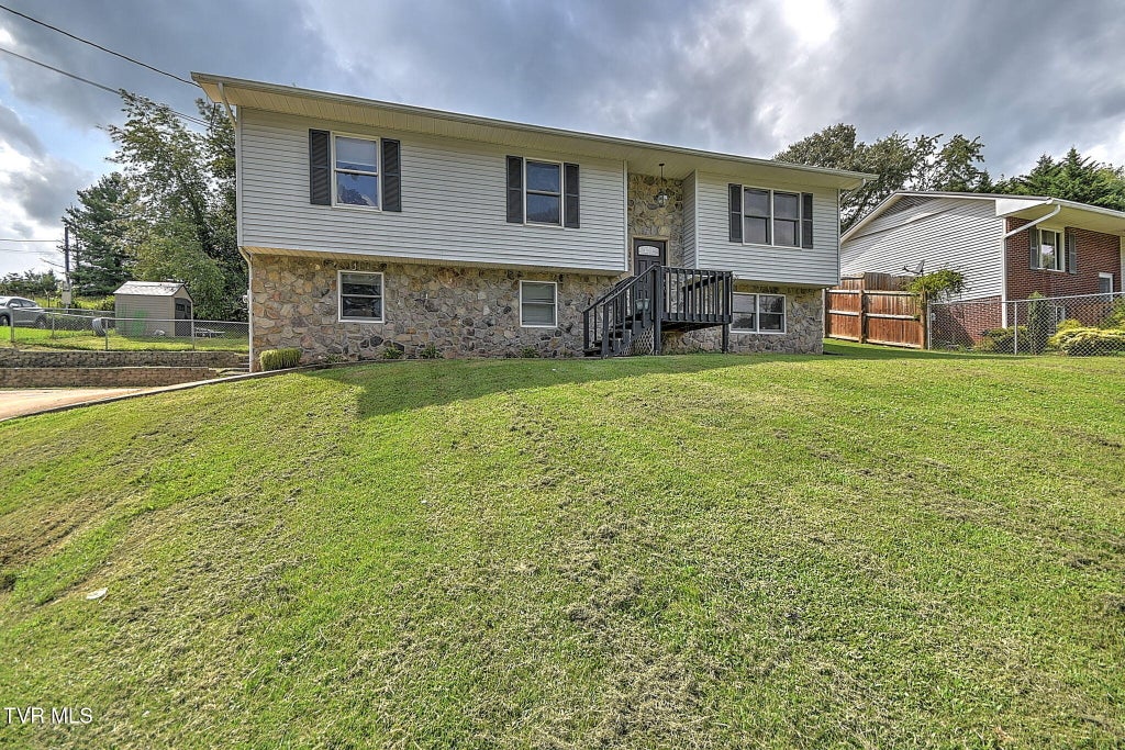 Photo of 336 Hemlock Street, Mount Carmel, TN 37645 (MLS # 9999993)