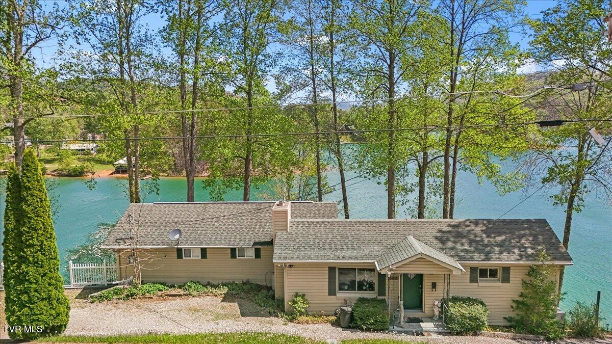 143 Lakeside Drive