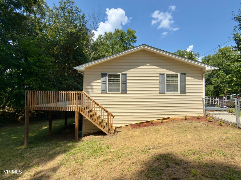 Photo of 536 Valley View Drive, Morristown, TN 37813 (MLS # 10000222)