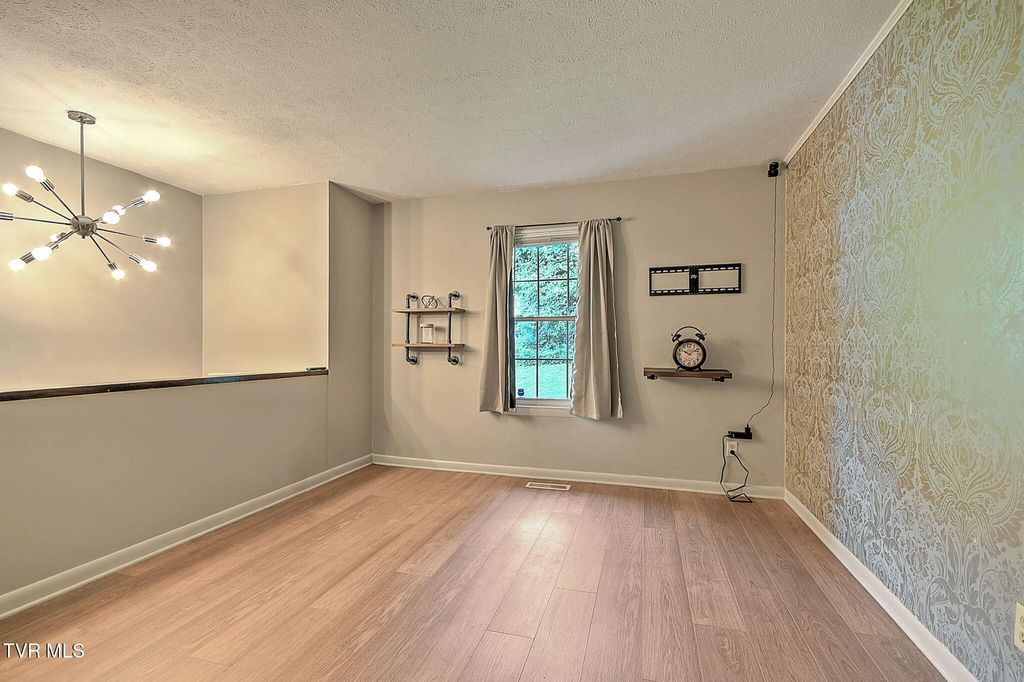 Photo of 1919 Mountain View Avenue, Kingsport, TN 37664 (MLS # 9998149)