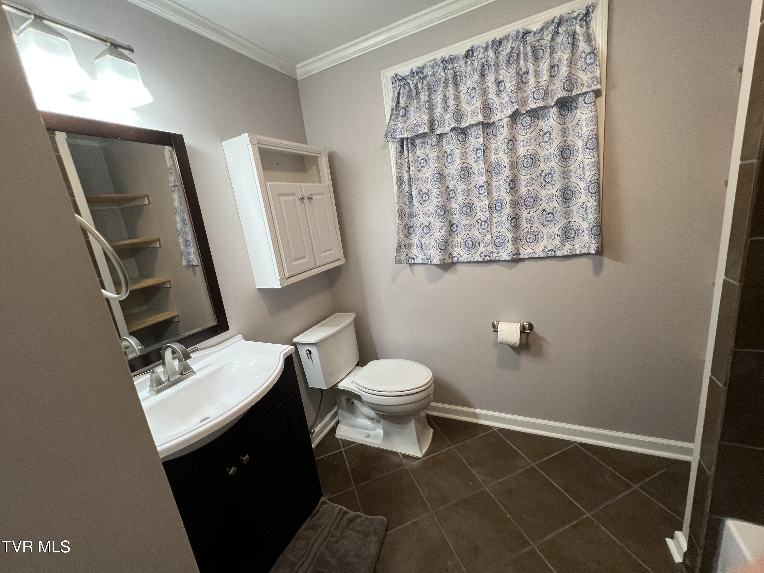 4004 Lakeland Drive, Kingsport, Tennessee image 24