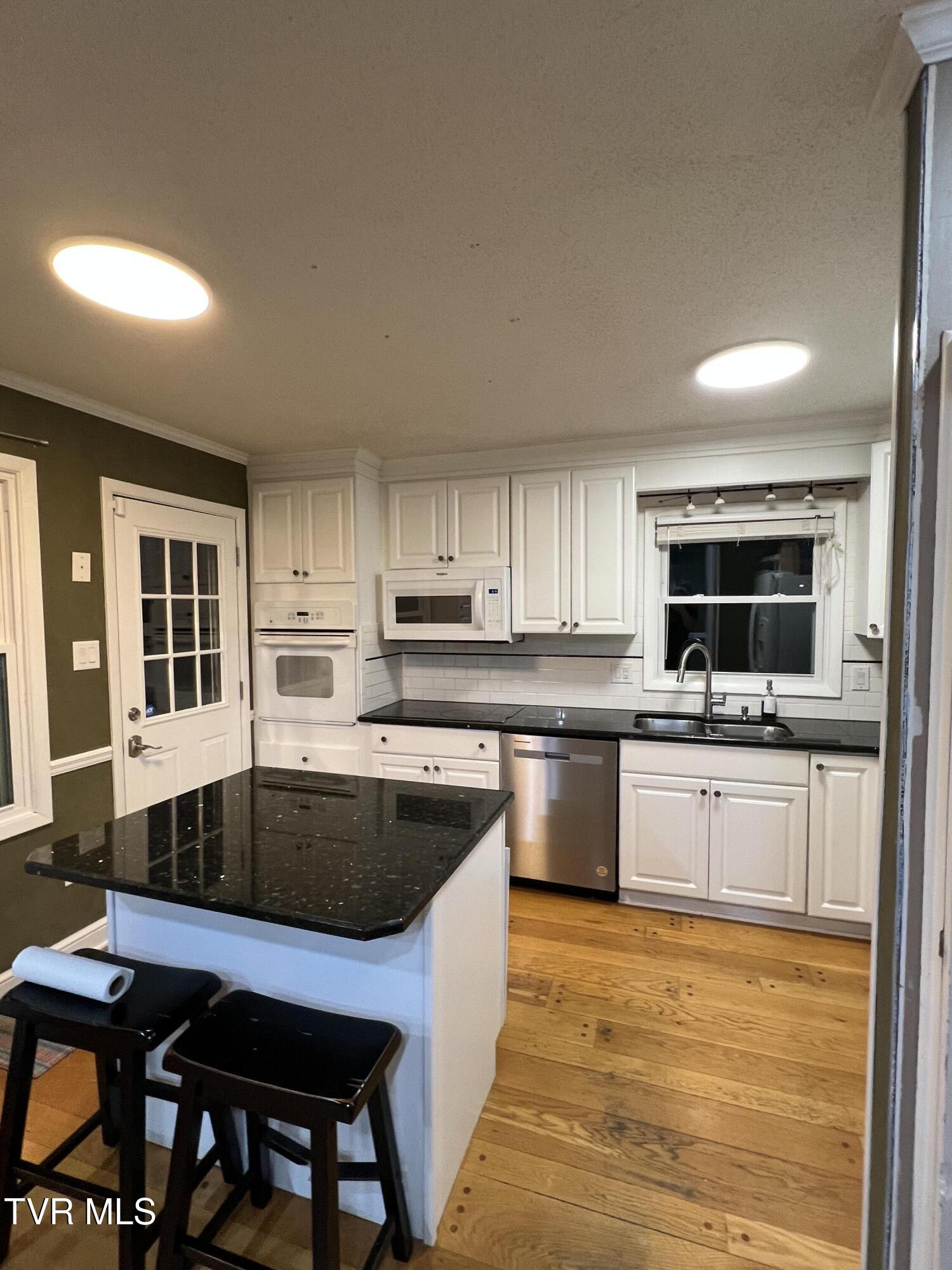 4004 Lakeland Drive, Kingsport, Tennessee image 11