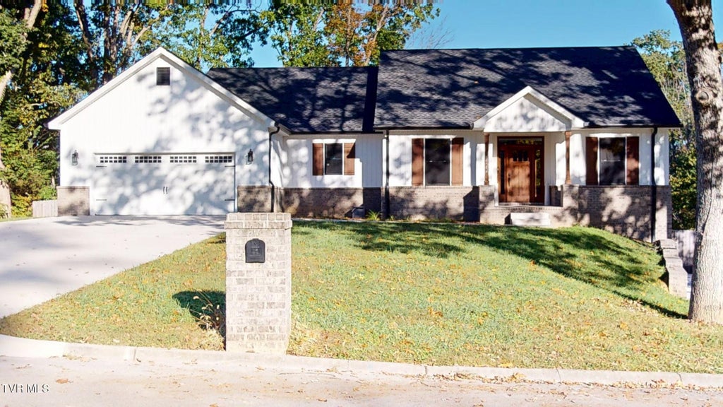 Photo of 5422 Canova Court, Kingsport, TN 37664 (MLS # 10002467)