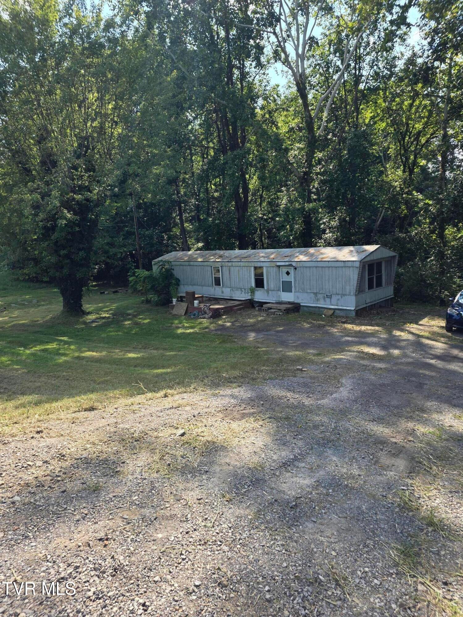 888 Old Elizabethton Highway - Photo 3