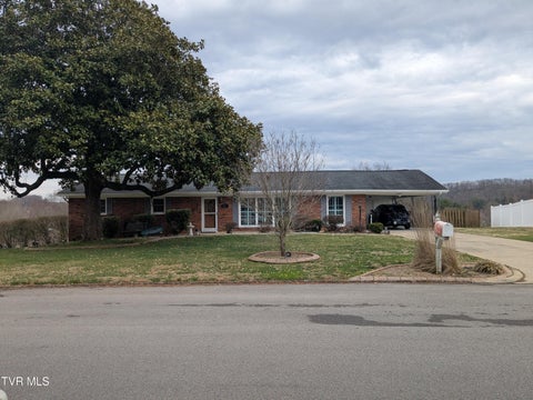 Homes For Sale - 221 Oneida Court<br/> Kingsport, TN 37664