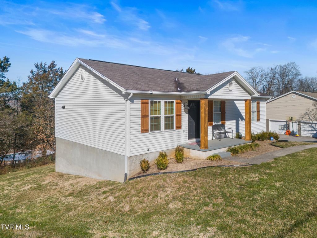 Photo of 2165 Brights Pike, Morristown, TN 37814 (MLS # 9990669)