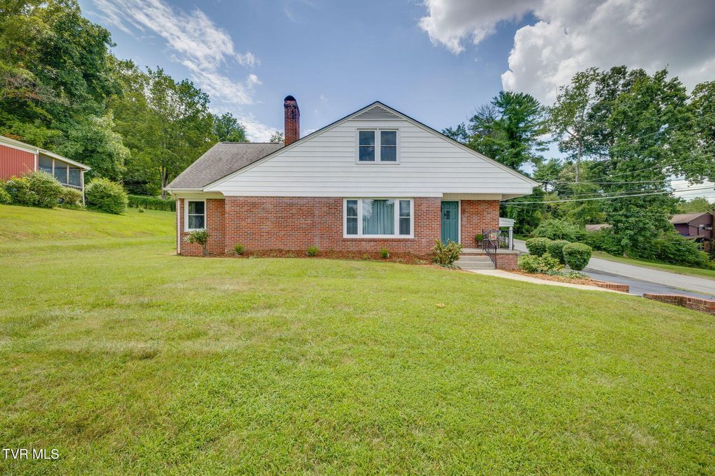 Photo of 215 Cherry Lane, Bristol, VA 24201 (MLS # 9983922)