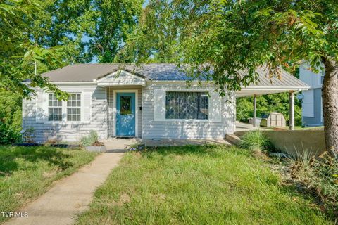 Photo of 2916 Ashley Street, Kingsport, TN 37664 (MLS # 9997655)