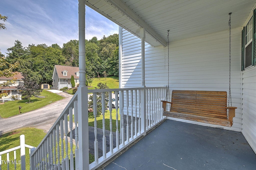 Photo of 128 Saint James Place, Bristol, TN 37620 (MLS # 9999845)