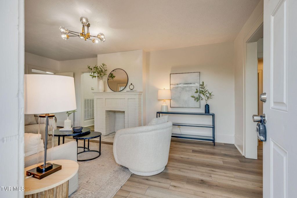 Photo of 548 Floyd Street, Bristol, VA 24201 (MLS # 9991915)