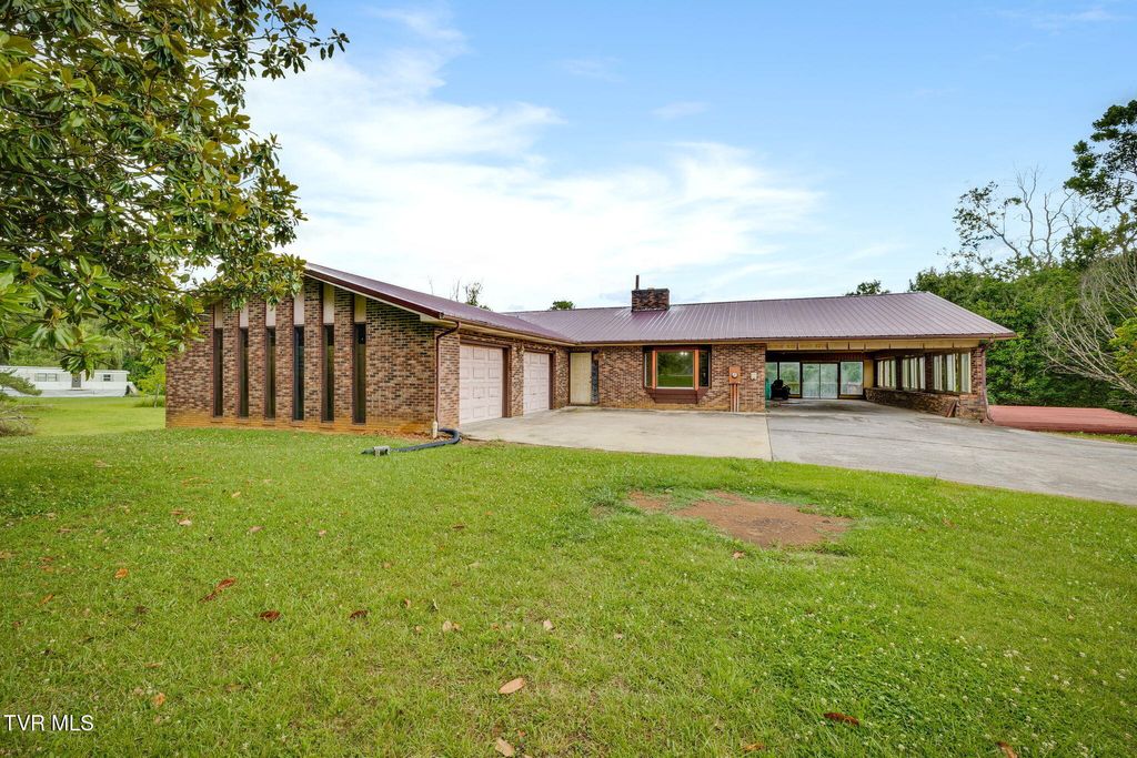 Photo of 1556 Mill Creek Road, Fall Branch, TN 37656 (MLS # 9997291)