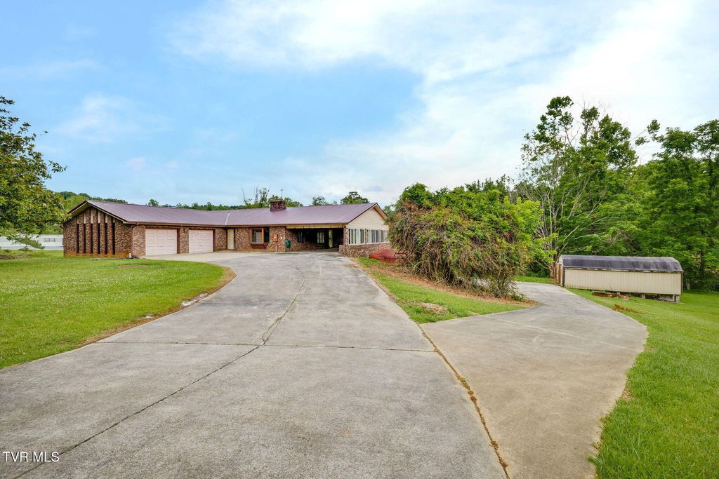 Photo of 1556 Mill Creek Road, Fall Branch, TN 37656 (MLS # 9997291)