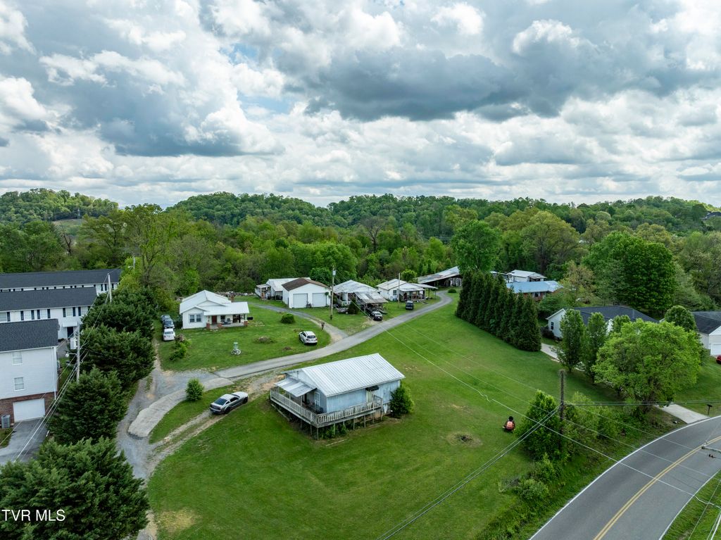 Photo of 166178 Gray Station Road, Johnson City, TN 37615 (MLS # 9979640)