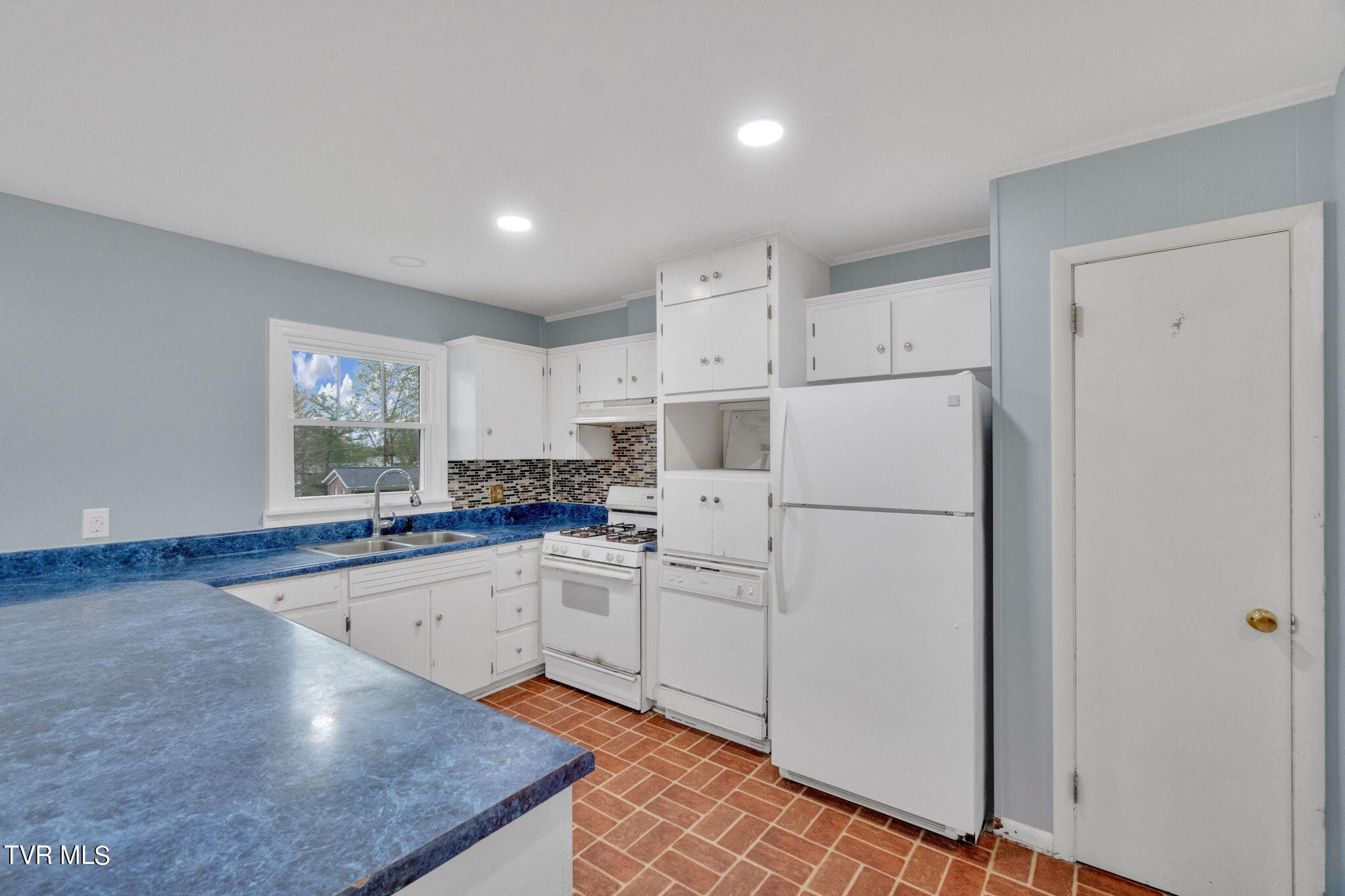 204 Dogwood Drive, Greeneville, Tennessee image 6
