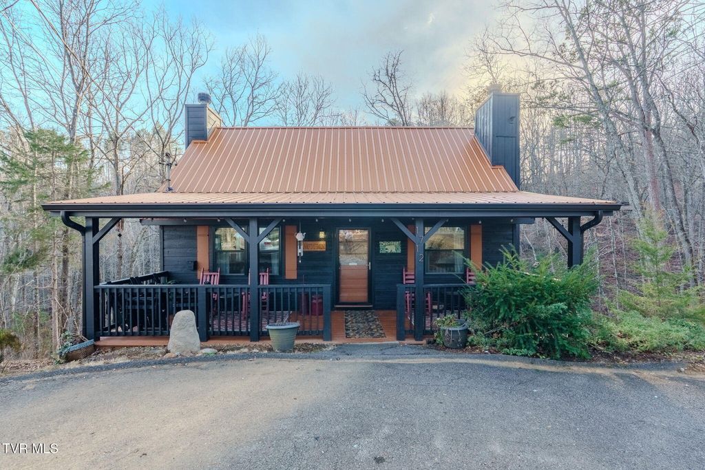 Photo of 1712 Lake View Circle, Sevierville, TN 37876 (MLS # 9991066)