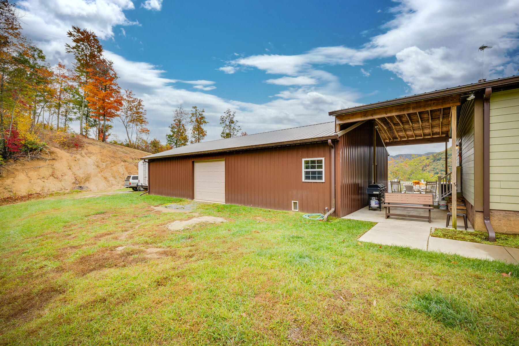 292 Old Railroad Grade Road, Roan Mountain, Tennessee image 39