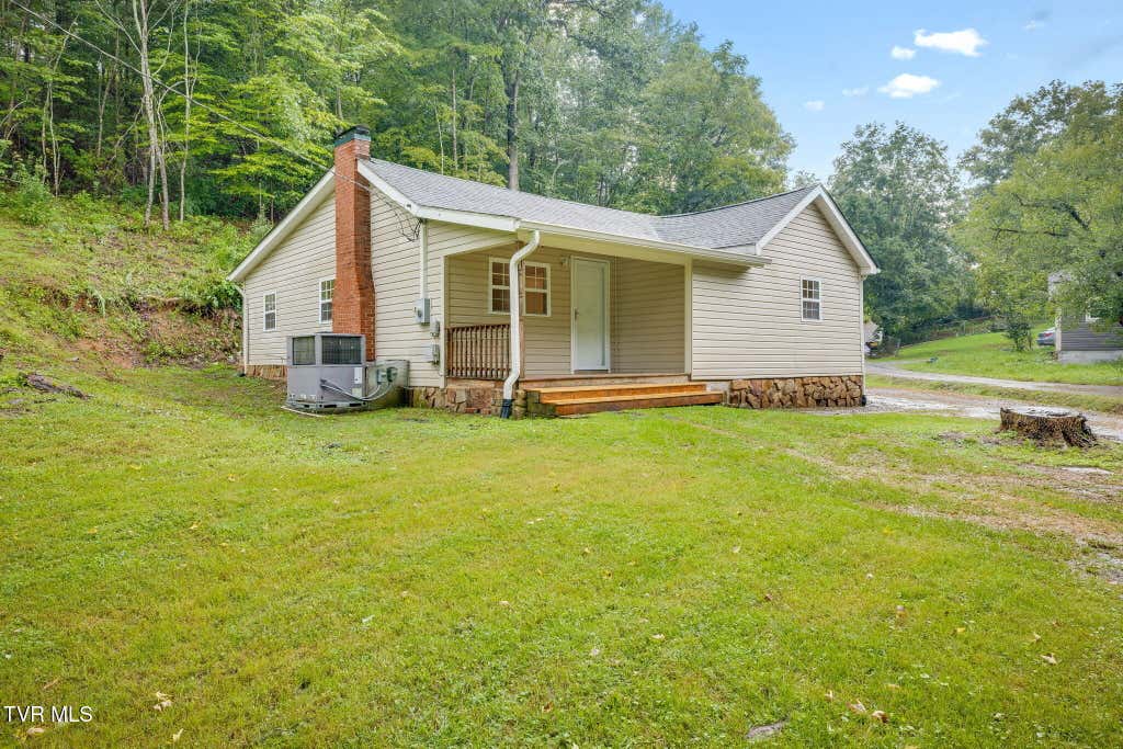 Photo of 1300 Saratoga Road, Kingsport, TN 37660 (MLS # 9999425)