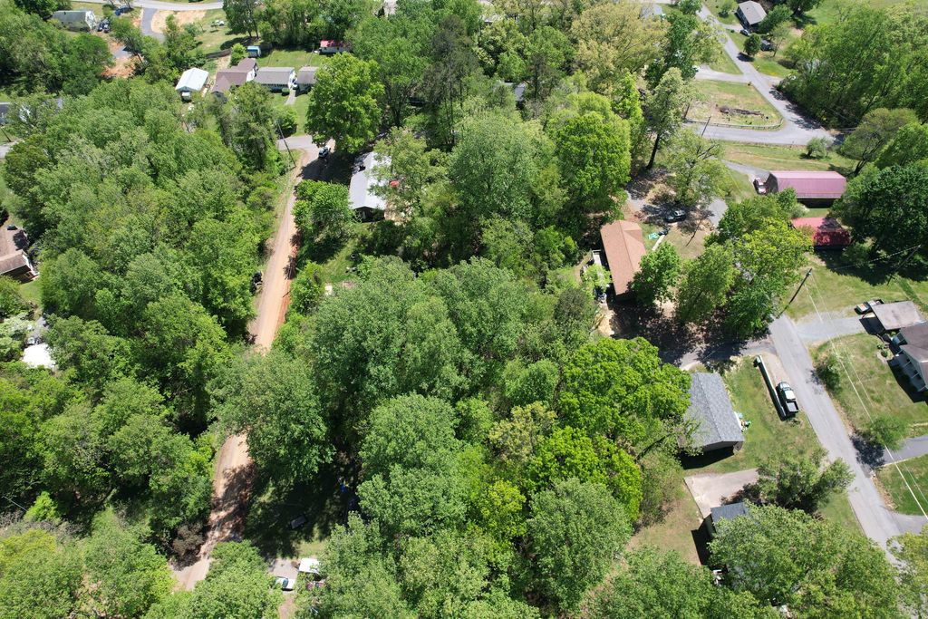 Photo of Tbd Circle Street, Kingsport, TN 37660 (MLS # 9973749)