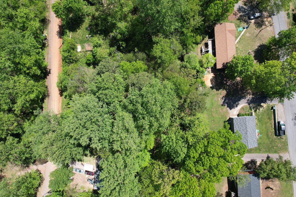 Photo of Tbd Circle Street, Kingsport, TN 37660 (MLS # 9973749)