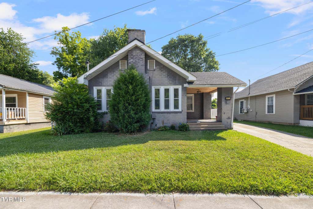 Photo of 912 Boone Street, Johnson City, TN 37604 (MLS # 9996814)