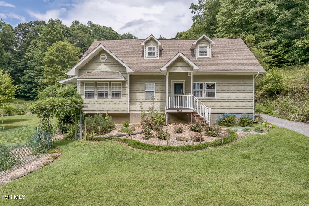 Photo of 7519 Wolf Run Road, Bristol, VA 24202 (MLS # 9992000)
