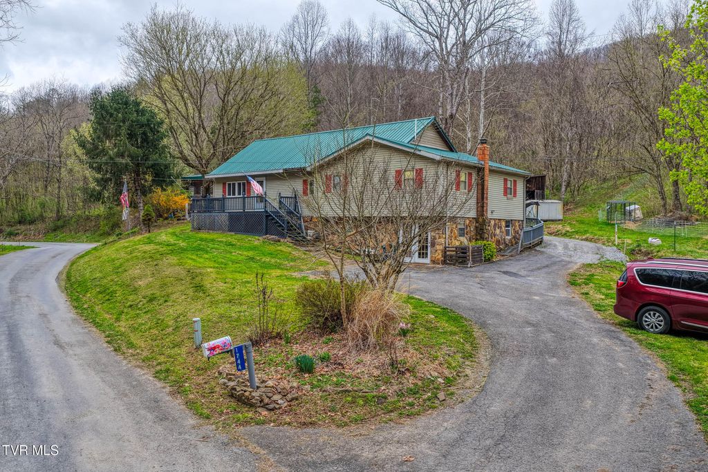 Photo of 1744 Snake Hollow Road, Sneedville, TN 37869 (MLS # 9992819)