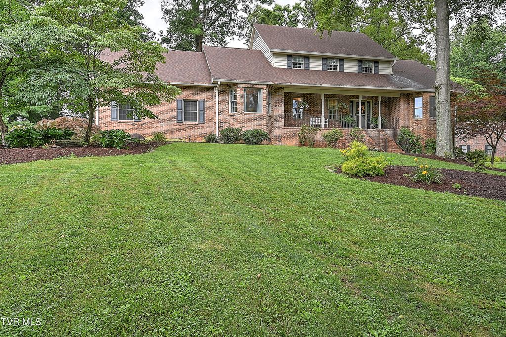 Photo of 1239 Olde Oaks Drive, Gray, TN 37615 (MLS # 9981935)