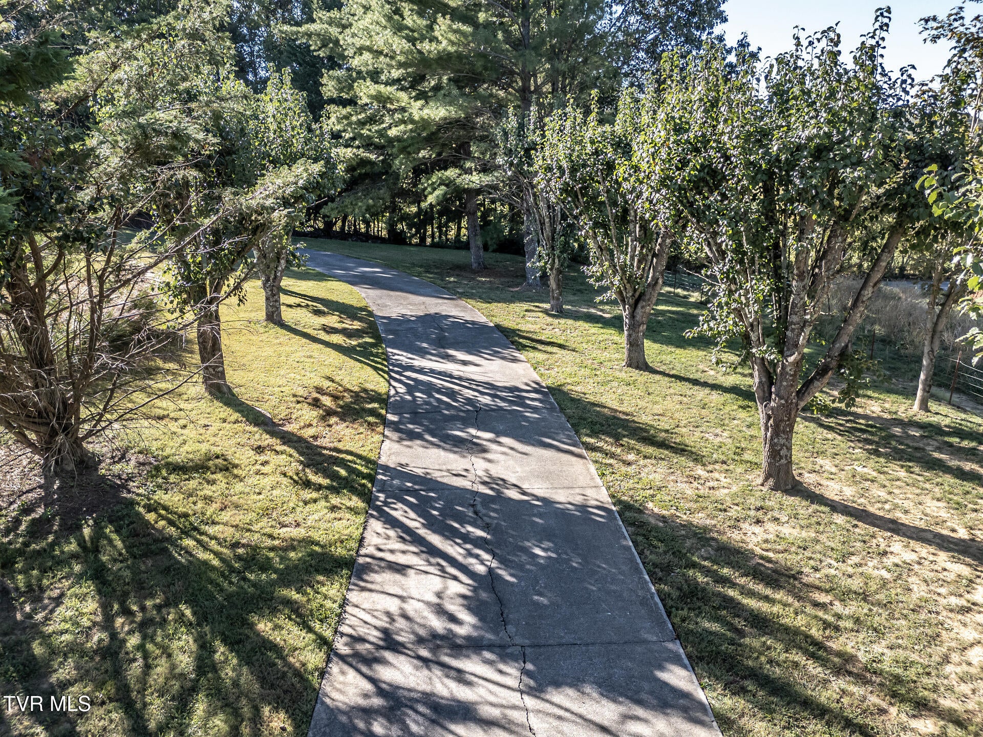 975 Boles Lane