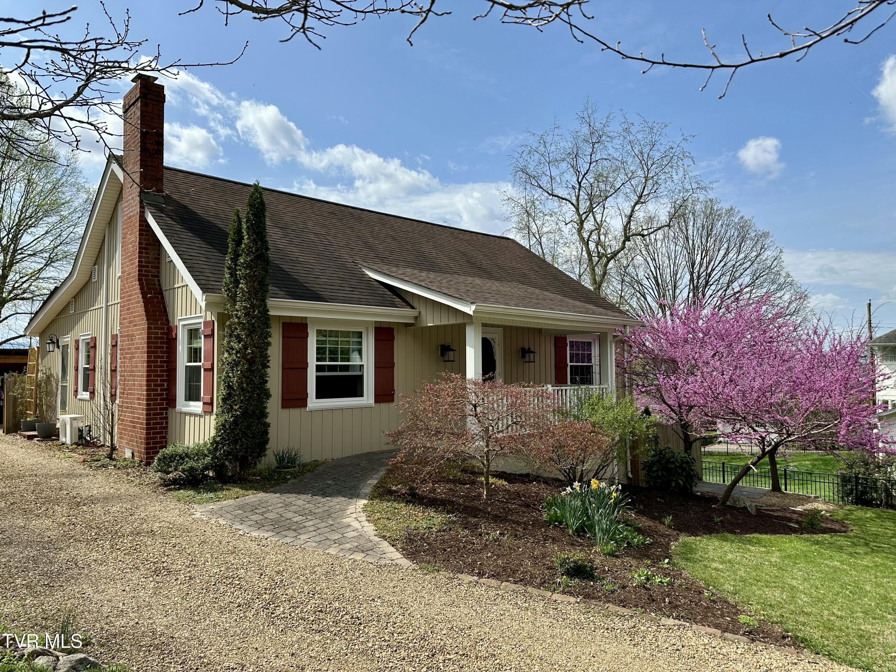 612 Arlington Avenue, Bristol, Virginia image 1