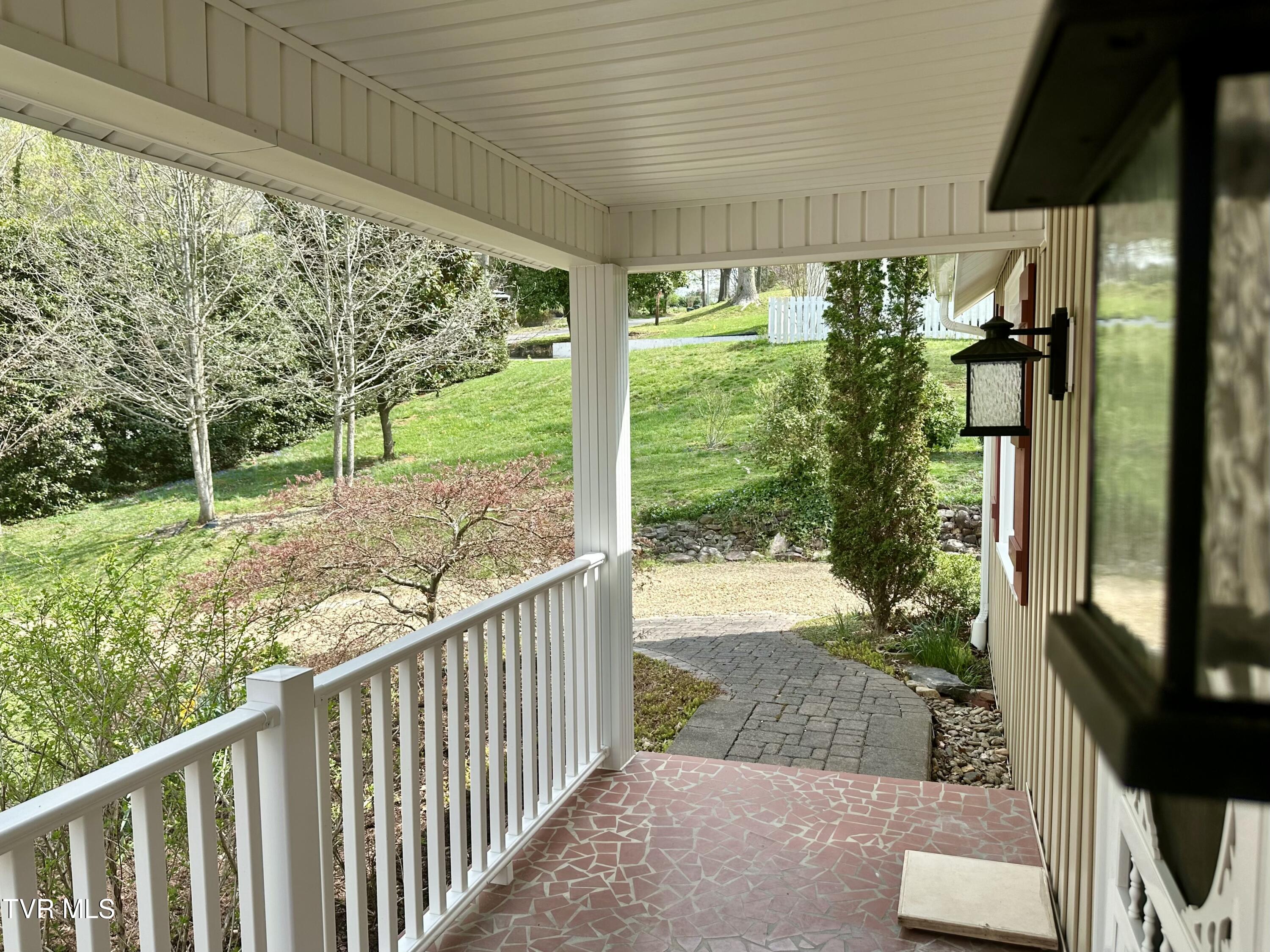 612 Arlington Avenue, Bristol, Virginia image 3