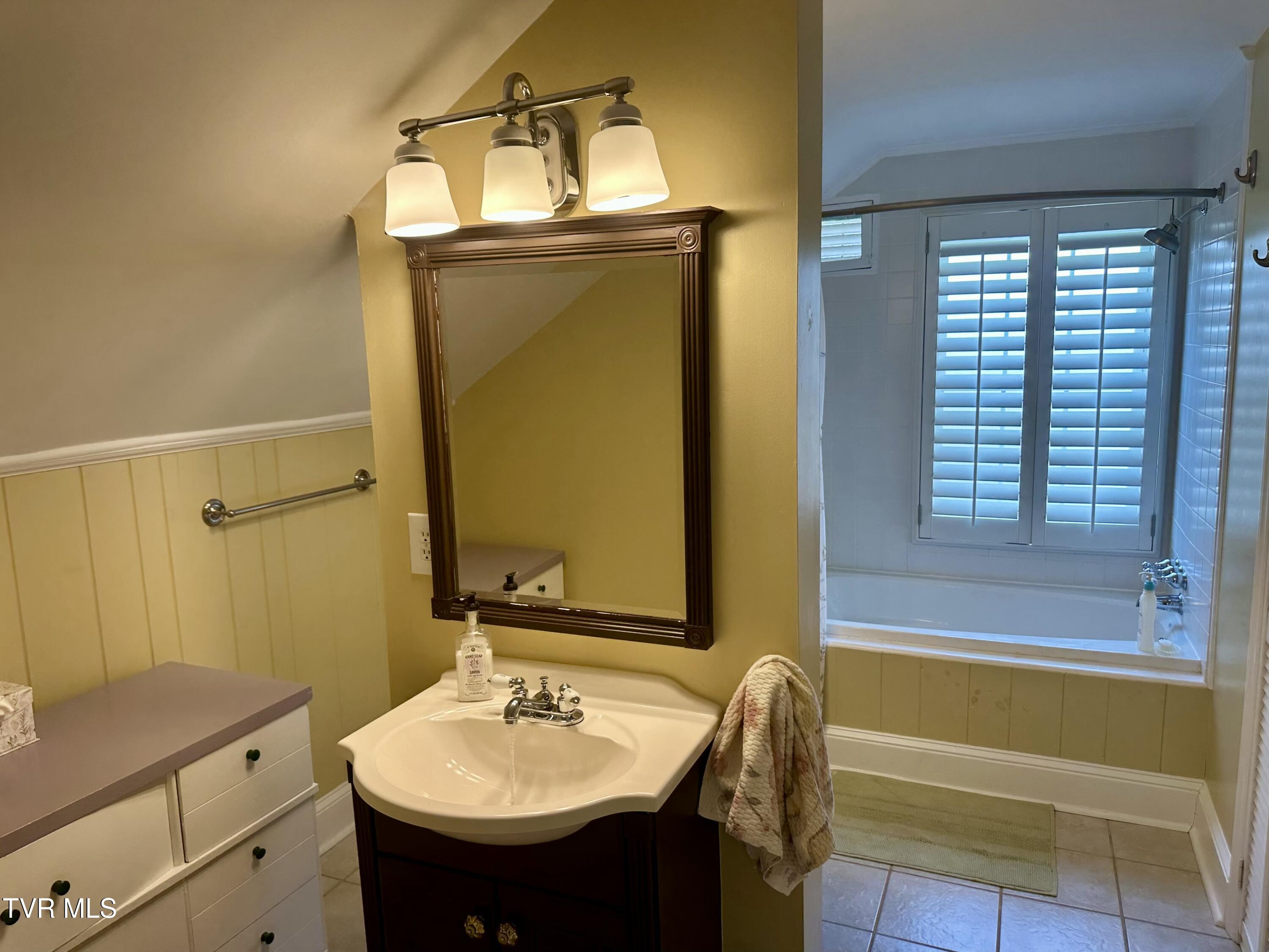 612 Arlington Avenue, Bristol, Virginia image 32