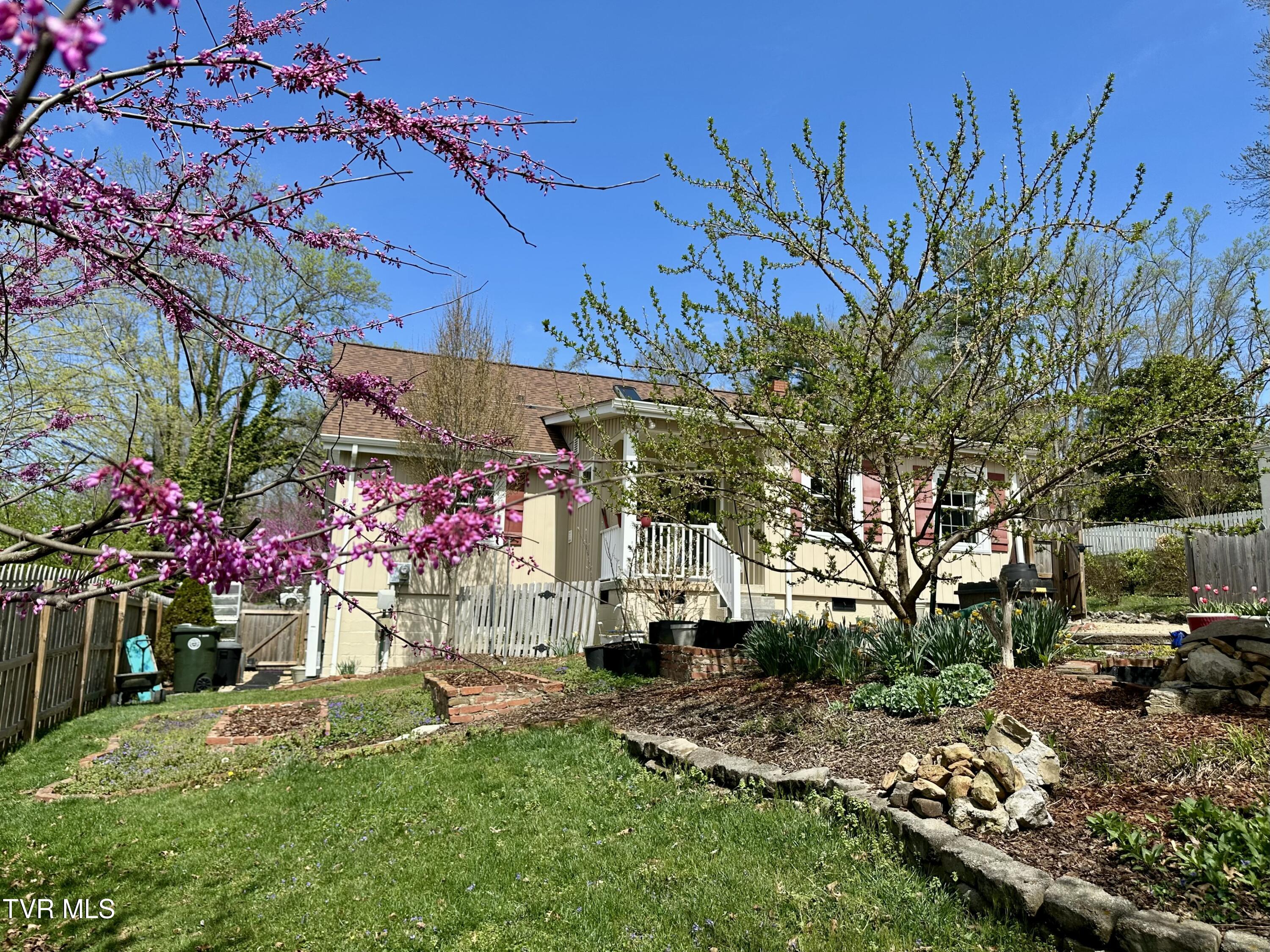 612 Arlington Avenue, Bristol, Virginia image 12