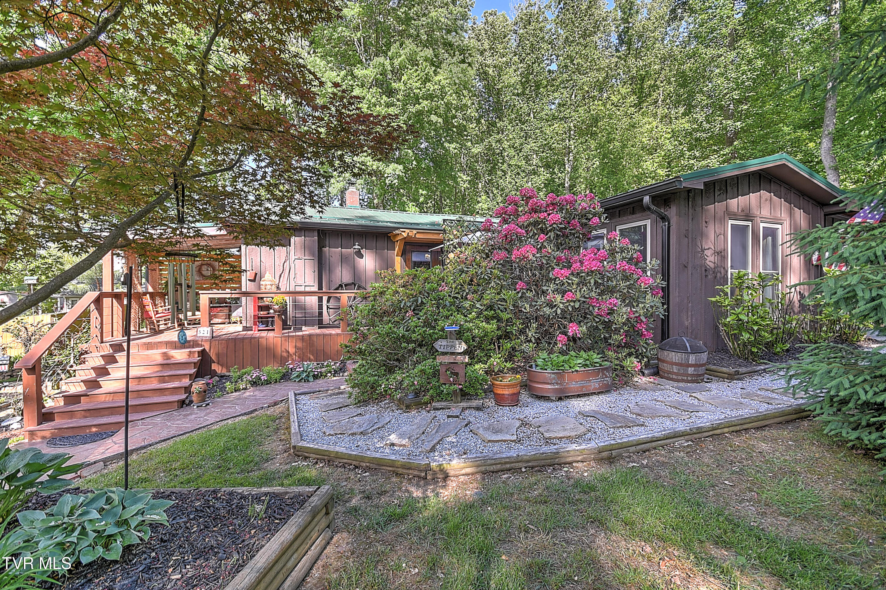 521 Baywood Drive, Piney Flats, Tennessee image 1
