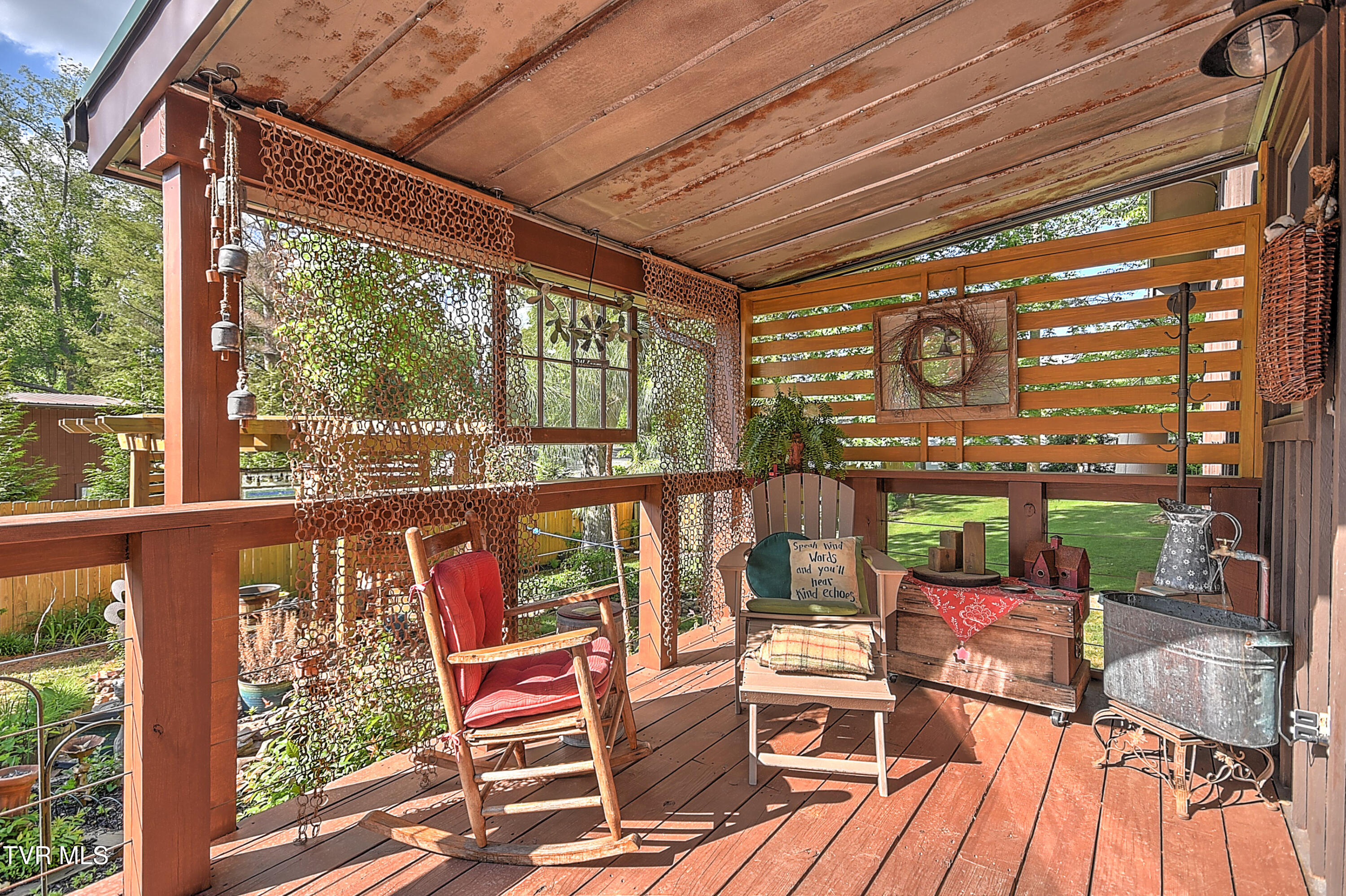 521 Baywood Drive, Piney Flats, Tennessee image 4