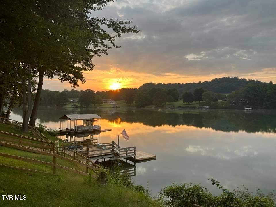 422 Lake Haven Private Drive, Piney Flats, Tennessee image 2